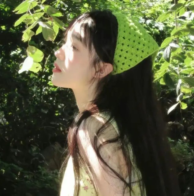 绿茵春色